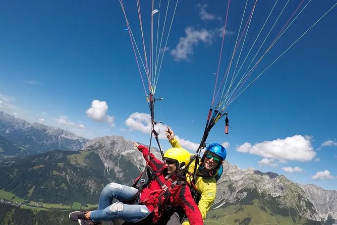 Paragliding in Kullu Manali - Safety, fitness level, and who should do this