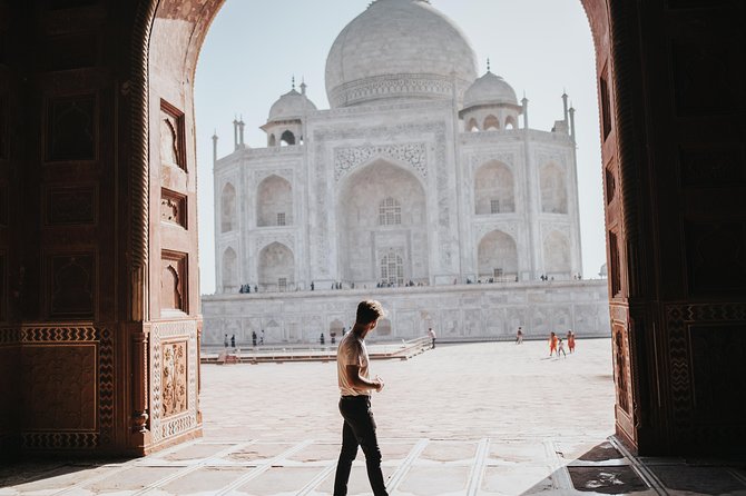 Private 2 Days Agra Taj mahal & Delhi Tours From Hyderabad - Agra Fort: the big history stop that still feels fun