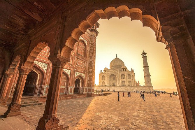 Private 2 Days Agra Taj mahal & Delhi Tours From Hyderabad - Day 2: driving back to Delhi and keeping it tight