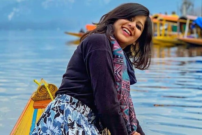 Private 5-Day Charming Kashmir Package Tour from Srinagar - Day 5 departure: breakfast, checkout, and drive to the airport