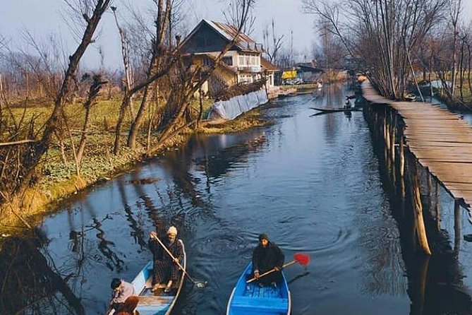 Private 5-Day Charming Kashmir Package Tour from Srinagar - Day 2 on Dal Lake: shikara ride plus Mughal gardens in one smooth day