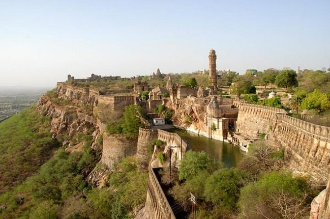 Private Day Trip to Chittorgarh Fort from Udaipur - Price and what it includes, plus where costs pop up