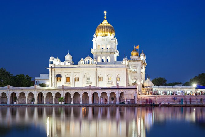 Private Delhi Temples and Spiritual Sites 6 Hours Tour - Old Delhi warm-up: Red Fort views and tuk-tuk streets