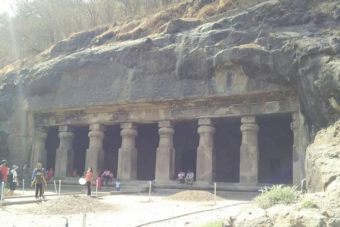 Private Elephanta Caves & Mumbai Sightseeing Tour with AC Car - Mumbai highlights with an AC car: Gateway of India to Victoria Terminus