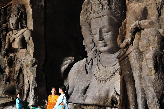 Private Elephanta Caves UNESCO World Heritage Site Tour - Gateway of India in 10 minutes: a fast hit of Mumbai’s 1911 moment
