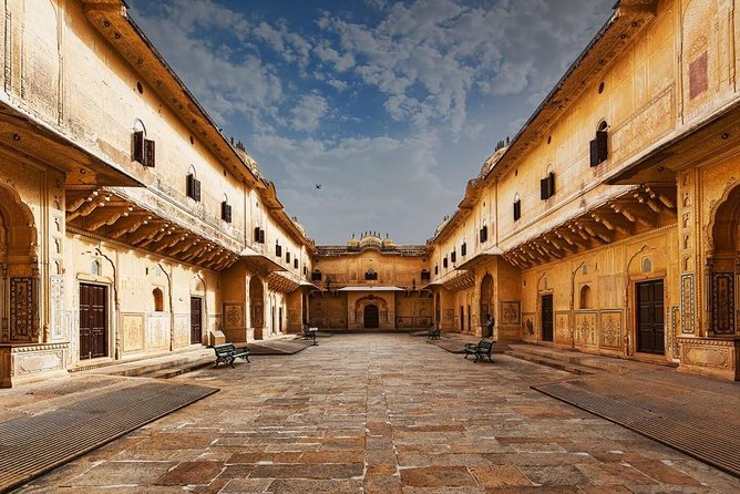 Private: Full Day Guided Jaipur City Tour - Guides and drivers: why the day can be great or uneven