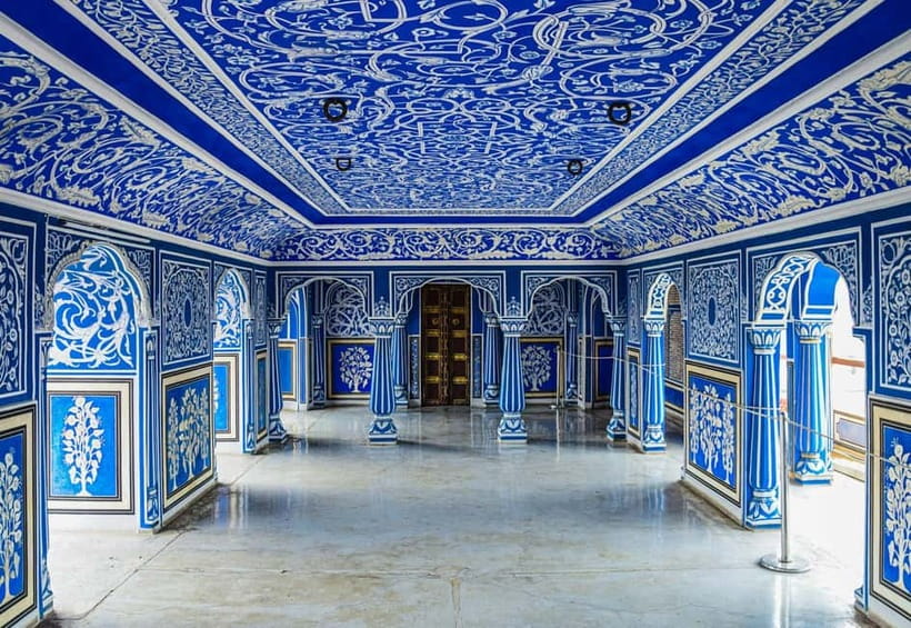 Private Full-Day Jaipur Guided Tour with Monkey Temple - Amber Fort and Jal Mahal: red sandstone, marble, and a palace in water