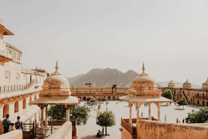 Private Full-Day Jaipur Guided Tour with Monkey Temple - Monkey Temple of Galtaji: kund water tanks and Rajasthan’s temple style