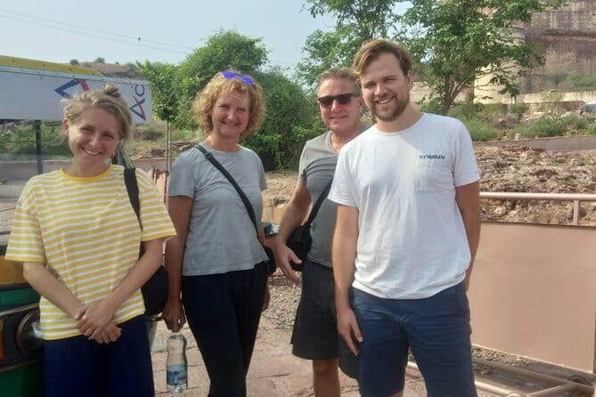 Private Full Day Jodhpur CIty Sightseeing Tour By Tuk Tuk - Jaswant Thada: Quiet Contrast After the Fort