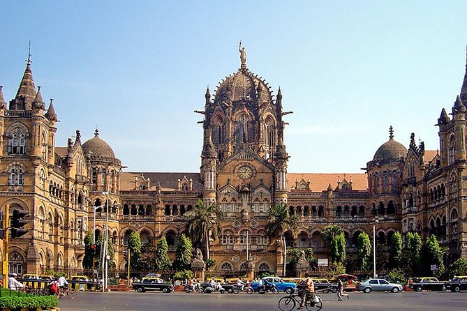 Private Full-Day Mumbai City Tour with Elephanta Caves Excursion - Chhatrapati Shivaji Maharaj Terminus (CST): A UNESCO Stop You Can Feel