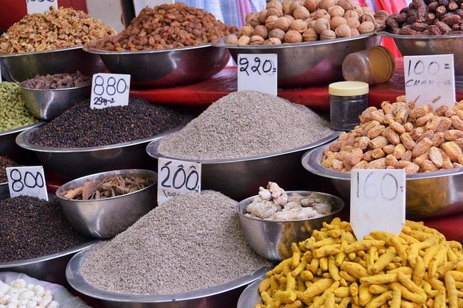 Private Full Day Shopping Tour in New Delhi - Connaught Place: the smart warm-up to Delhi shopping
