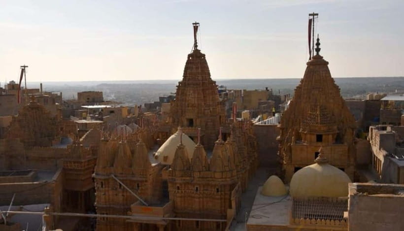 Private Full-Day Tour of Golden City Jaisalmer - Gadisar Lake: where your day breaks and photos get easier