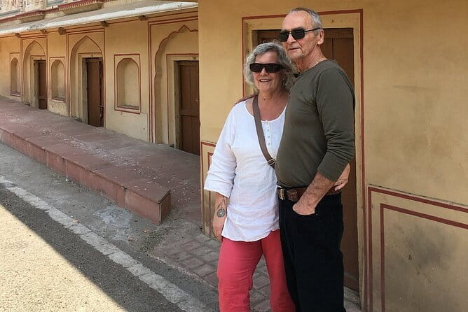 Private Full Day Tour of Jaipur Historical and Heritage Places - City Palace and Walled City Routes: More Than One Pretty Palace