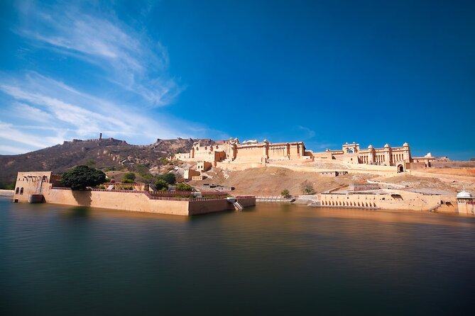 Private Guided Half Day Tour Jaipur - Stop 4: Jal Mahal, a quick photo stop on Man Sagar Lake
