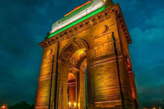 Private Half Day Delhi Tour - India Gate and the ceremonial axis: short visit, strong meaning