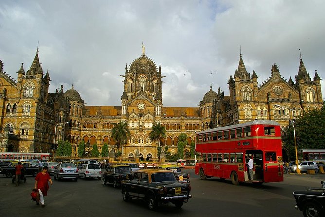 Private Half-Day Mumbai Sightseeing Tour by Public Transportation - Riding Mumbai by public transport in just four hours
