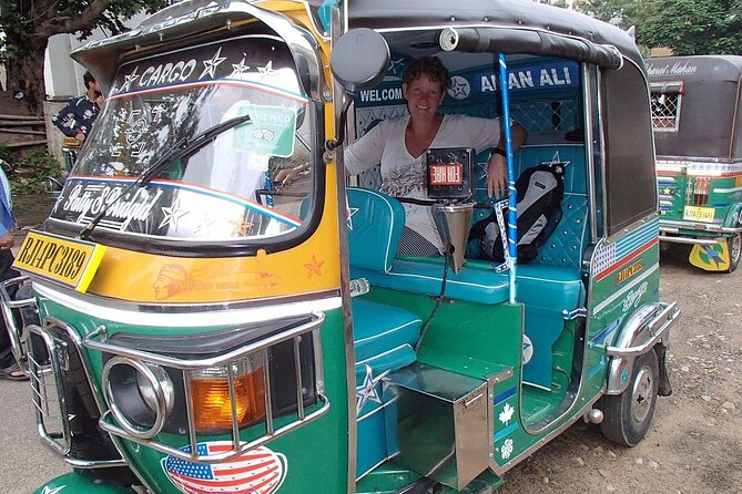 Private Jaipur City Full-Day Tour with a Tuk Tuk Ride - City Palace of Jaipur: more than a photo stop