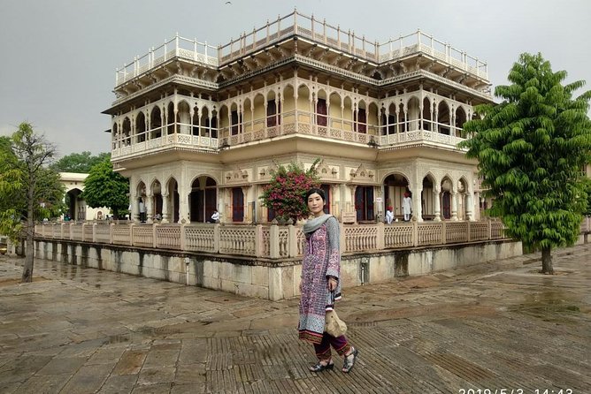 Private Jaipur Full One Day Tour In Pink City With Guide - Hawa Mahal and the Amber Area: Jaipur’s Most Photogenic Contrast