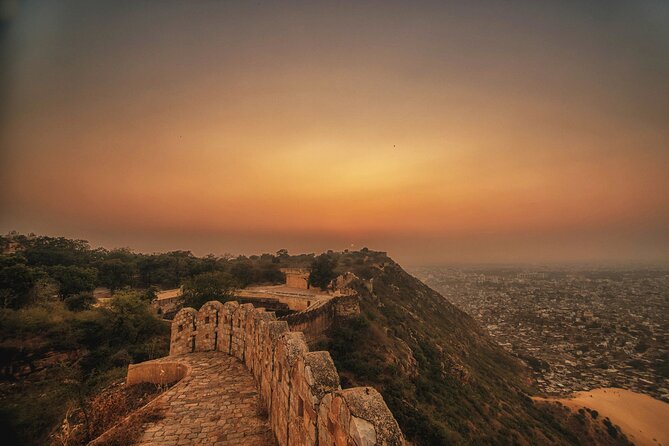 Private Jaipur Night Tour with Nahargarh Sunset Views - Royal Gaitor Tumbas, a calm start before the views
