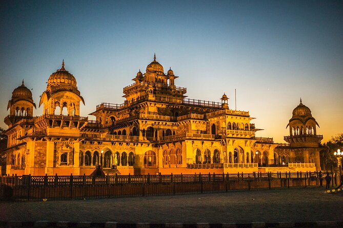 Private Jaipur Night Tour with Nahargarh Sunset Views - Jal Mahal at night, the floating palace effect