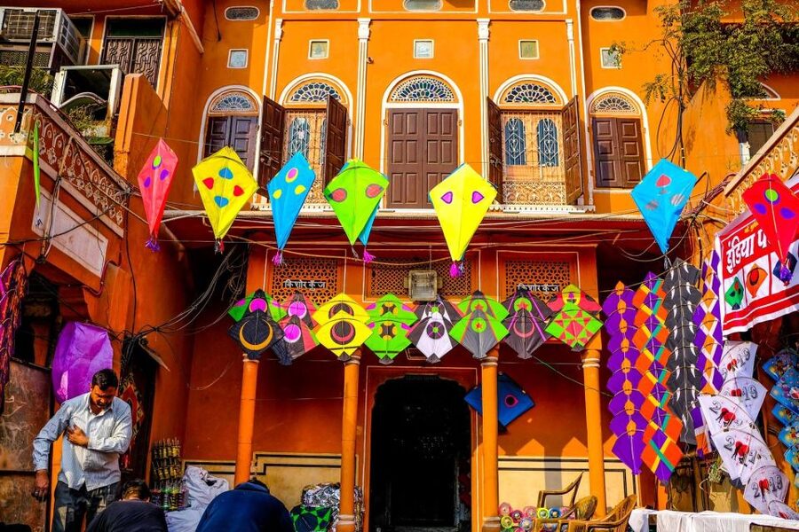 Private: Jaipur Shopping Tour with Pickup - Guide style is the secret ingredient, and Janu and Surya matter