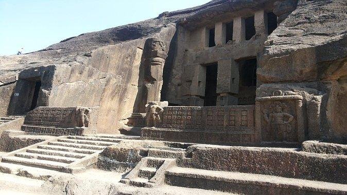Private Kanheri- Buddhist Cave Tour - The Kanheri entrance walk: what to expect in the park