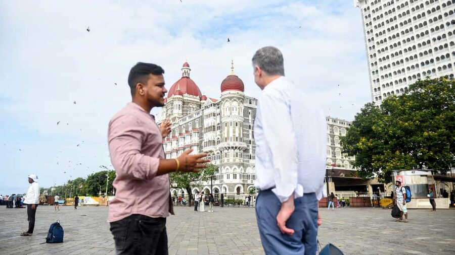 Private Mumbai Sightseeing & Dharavi Slum Tour - Pickup in an Air-Conditioned Car, and Why the Driver Matters