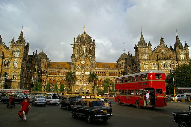 Private Mumbai Sightseeing Tour - Starting at Green Gate, then rolling through South Mumbai