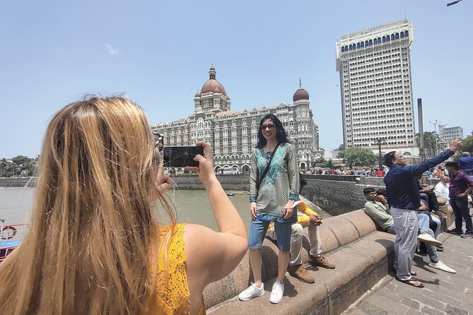 Private Mumbai Sightseeing Tour with Local English Guide - Hanging Gardens, Kamala Nehru Park, and Oval Maidan: Small Green Breathers