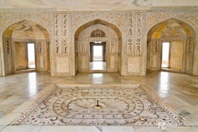 private Same day Taj mahal tour from Hydrabad