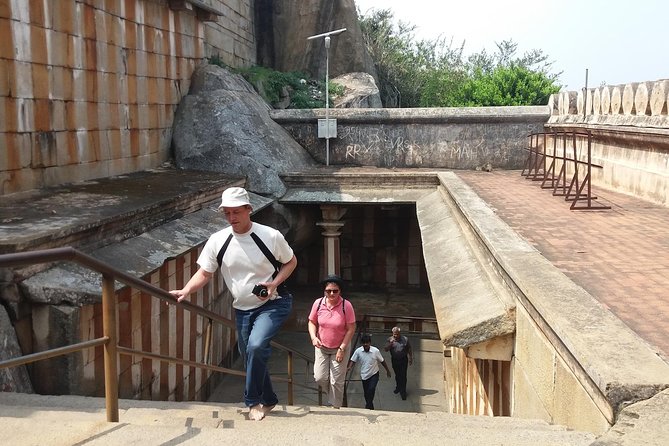 Private Shravanabelagola tour as a day trip from Bangalore - What the guide adds, beyond facts and photos