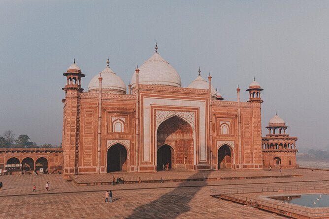 Private Sunrise Taj Mahal Tour with Agra Fort & Baby Taj - Why a private sunrise route beats winging it