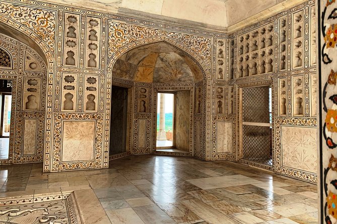 Private Taj Mahal ,Agra Fort and Baby Taj Tour From New Delhi - Timing, crowds, and how the day usually flows