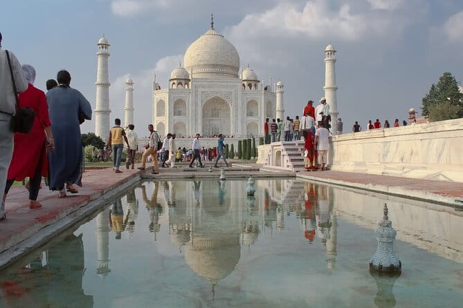 Private Taj Mahal And Monuments Tour From Jaipur By Car - From Jaipur to Agra by private car: comfort and control
