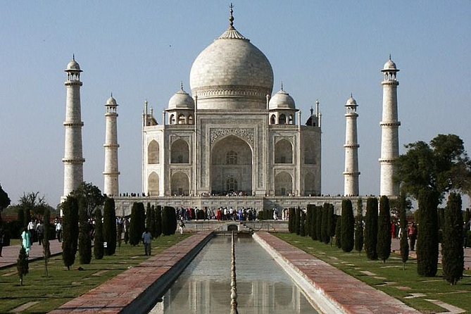 Private Taj Mahal at Sunrise and Agra Day Tour from Delhi - Handicraft Demonstrations and the Shopping Stops You Should Plan For