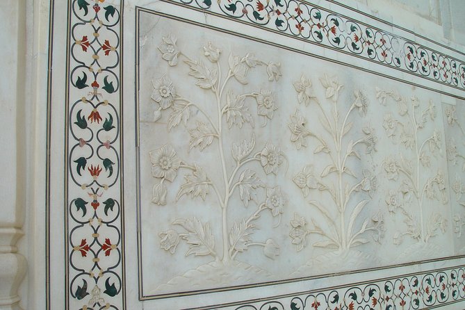Private Tour:Day Trip to Agra from Delhi including TajMahal &Agra fort (A/c Car) - Battery rickshaw ride in Agra: a small break from the road