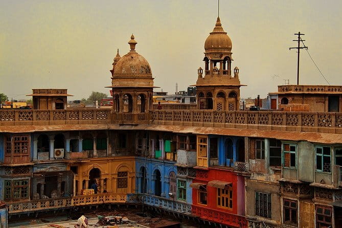 Private Tour: Delhi Photography Tour - Spice market crowds and Chawari bazaar lanes
