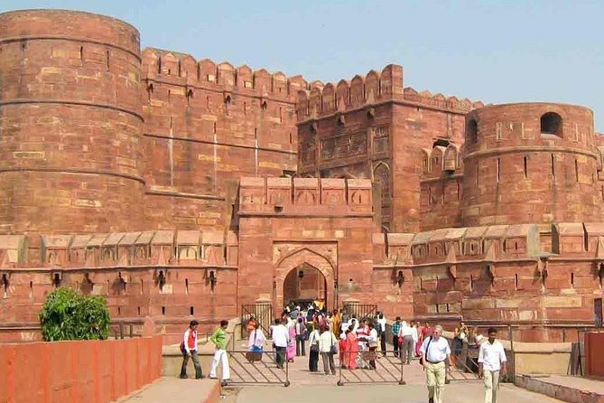 Private Tour: Essentials of Agra Day Tour - Agra Fort: The Other Half of the Mughal Power Story