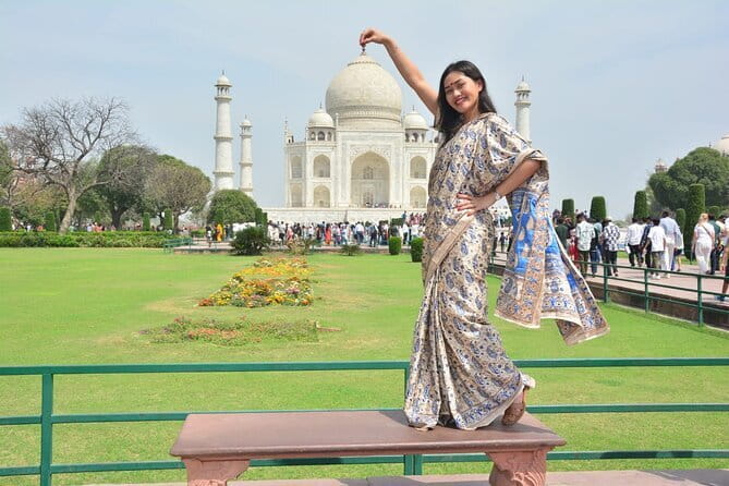Private Tour Guide For Taj Mahal - Agra Fort stop: efficient touring in 1.5 hours