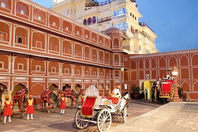 Private Tour of Instagrammable Photogenic Spots in Jaipur - Albert Hall Museum Exterior Photos and a Quick Reset (Stop 7)