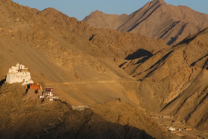 Private Tour of Ladakh for 6 Days - Day 5 return via Chang La and a Leh market evening for your last souvenirs