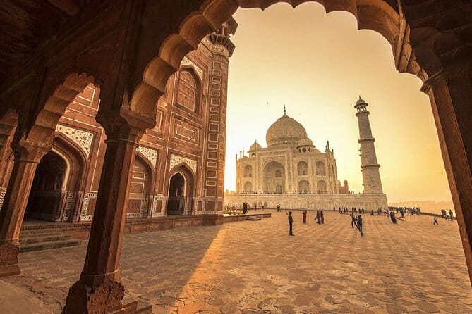 Private Transfer Agra to Delhi - The Driving Experience: Smooth, Careful, and Easy to Coordinate