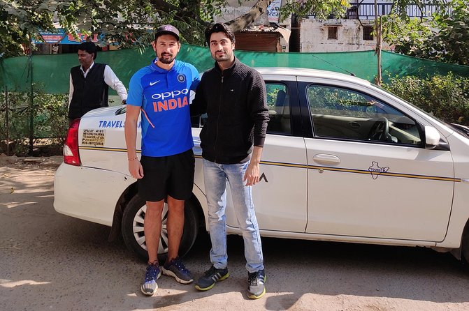 Private Transfer Agra to Jaipur with Fatehpur Sikri - The lunch break you control, plus toilet realities