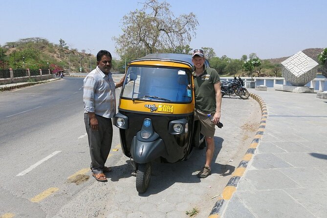 Private Udaipur Sightseeing Tour by Tuk-Tuk or Car with Driver - Sahelion Ki Bari to Ahar Cenotaphs: gardens, marble, and scale