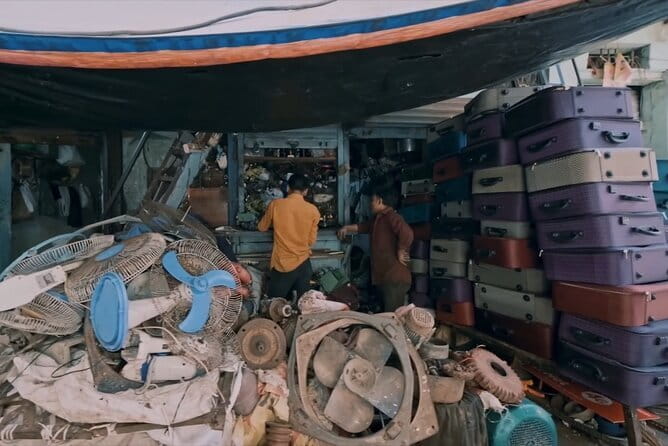 Private Walking Tour in Dharavi Slums - Your guide, your pace, and the safety-first promise