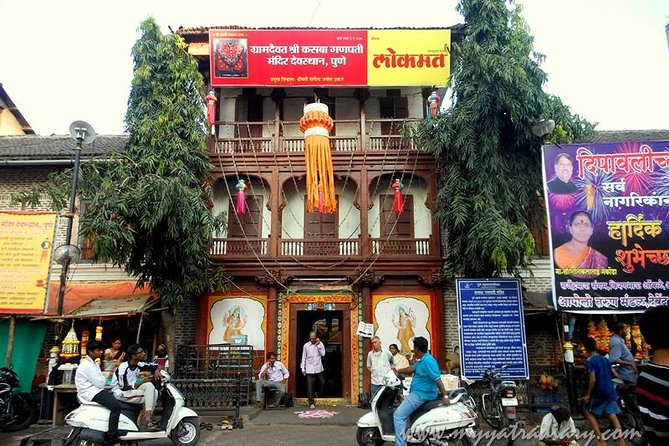 Pune Walking Tour with a Punekar - The Guide Makes or Breaks It, and You Can Feel the Difference