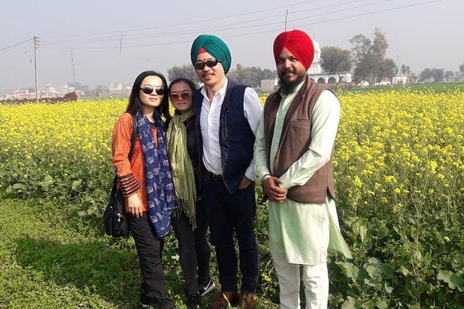 Real Village Tour Amritsar - Turban tying and mehndi: skills you’ll actually leave with