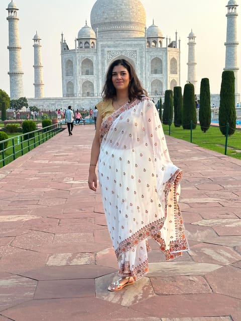 Rent a sari or kurta pajama for Taj Mahal visit & picture - Value check: what $13 per person buys you