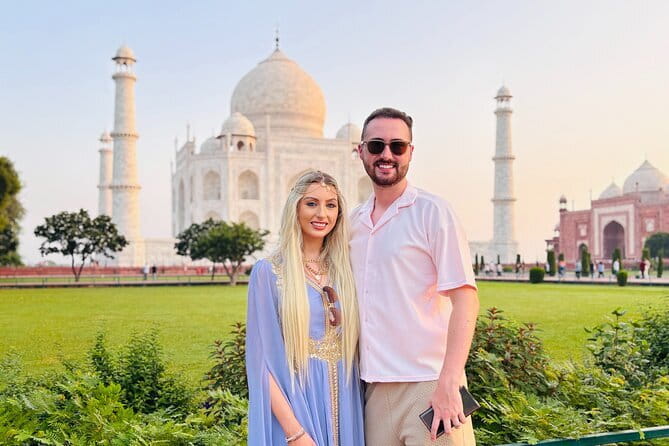 Same Day luxury Taj Mahal and Agra Fort Tour from Delhi by Car - Entering the Taj Mahal the Smart Way: Tickets, Timing, and the Friday Closure