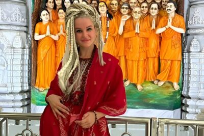 Same Day Private Tour: Taj Mahal, Agra Fort & Mathura Vrindavan